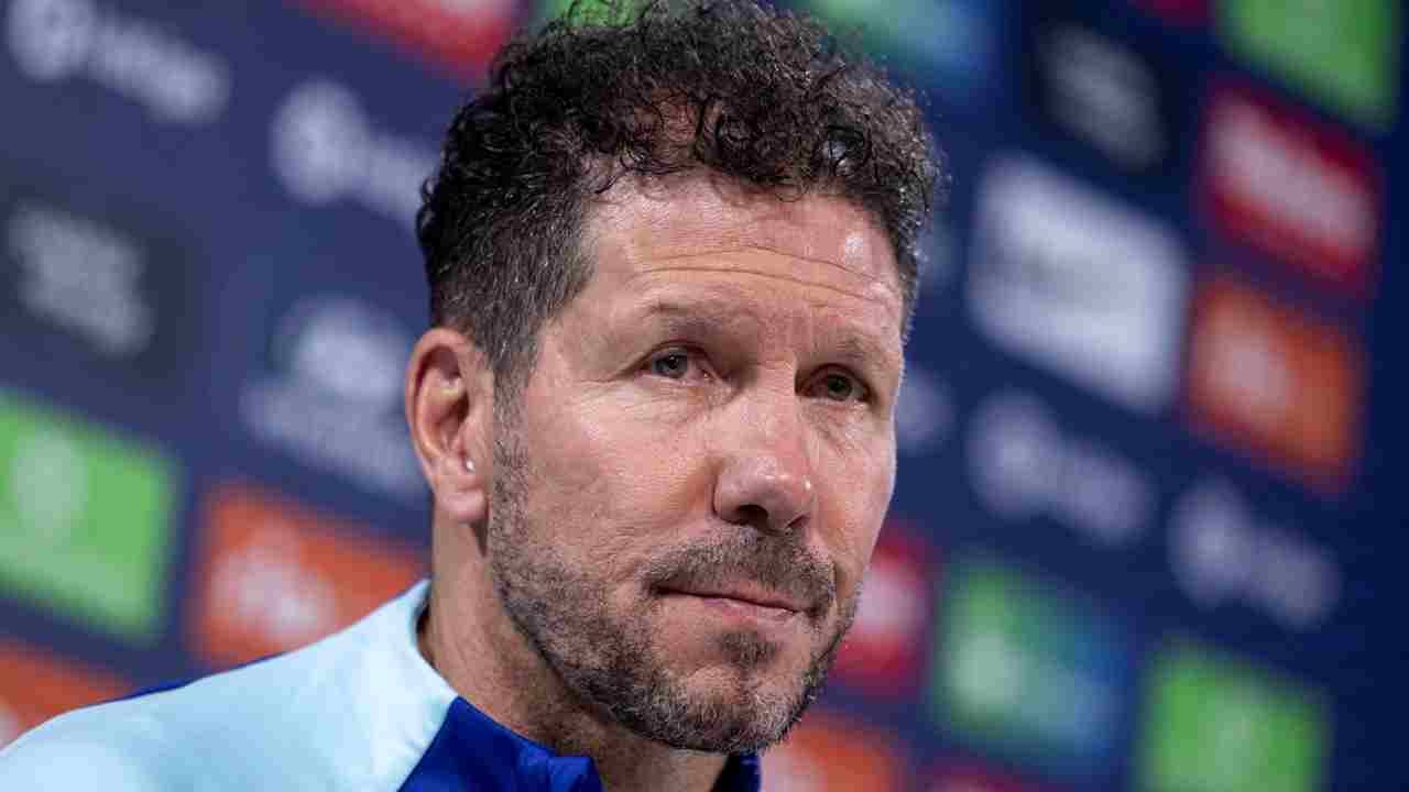 Diego Simeone in conferenza stampa da allenatore dell'Atletico Madrid - Foto ANSA - Cronacalive.it