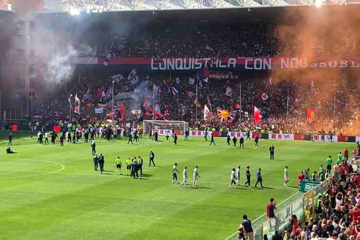 La curva del Genoa festeggia il suo ritorno in Serie A - Foto ANSA - Cronacalive.it