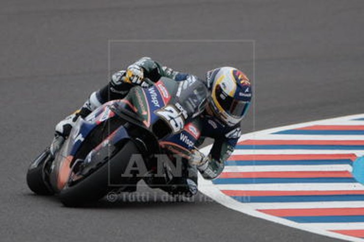 Raul Fernandez in una gara di Moto GP - Foto ANSA - Cronacalive.it