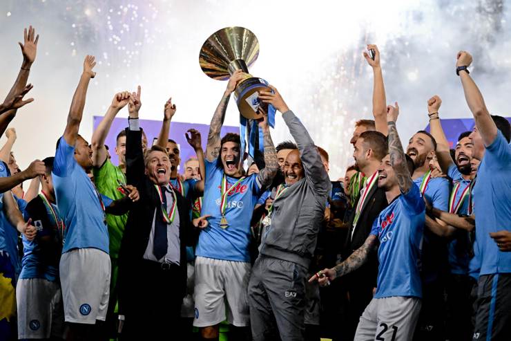 I giocatori del Napoli festeggiano lo scudetto - Foto ANSA - Cronacalive.it