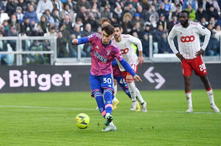 Soulè con la maglia della Juventus - Foto ANSA - Cronacalive.it