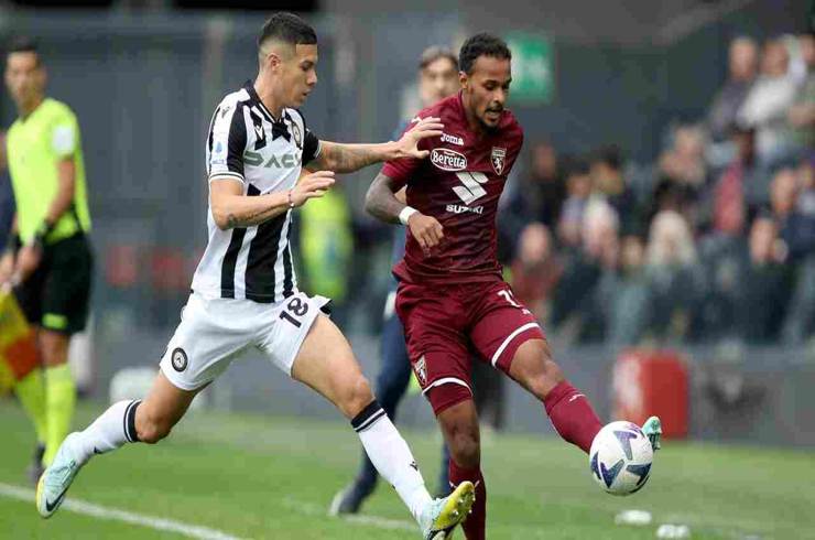 Valentino Lazaro con la maglia del Torino - Foto ANSA - Cronacalive.it