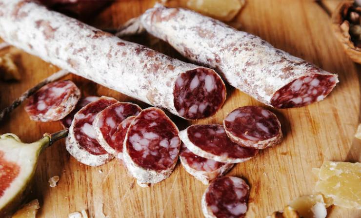 salame e derivati del maiale - cronacalive.it