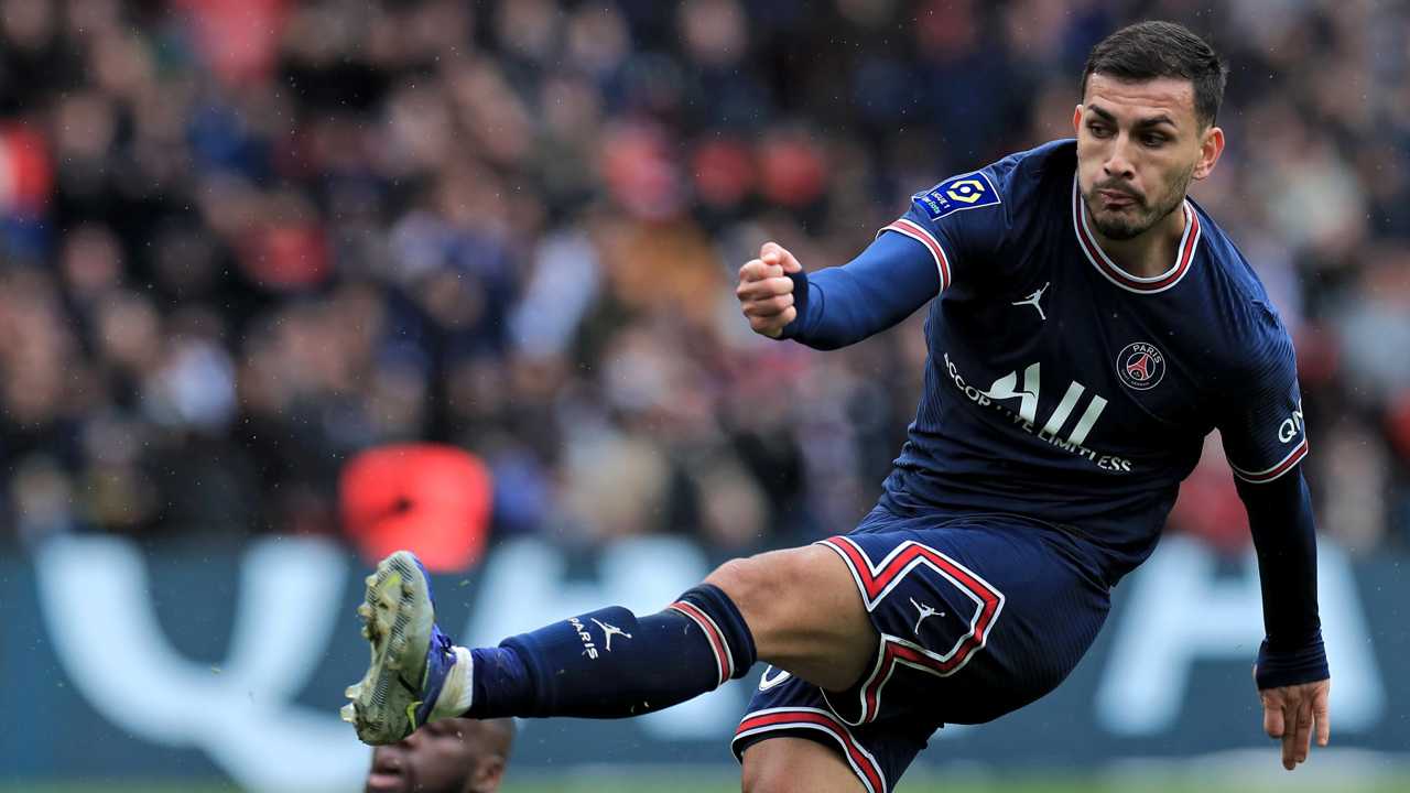 Leandro Paredes con la maglia del PSG - Foto ANSA - Cronacalive.it