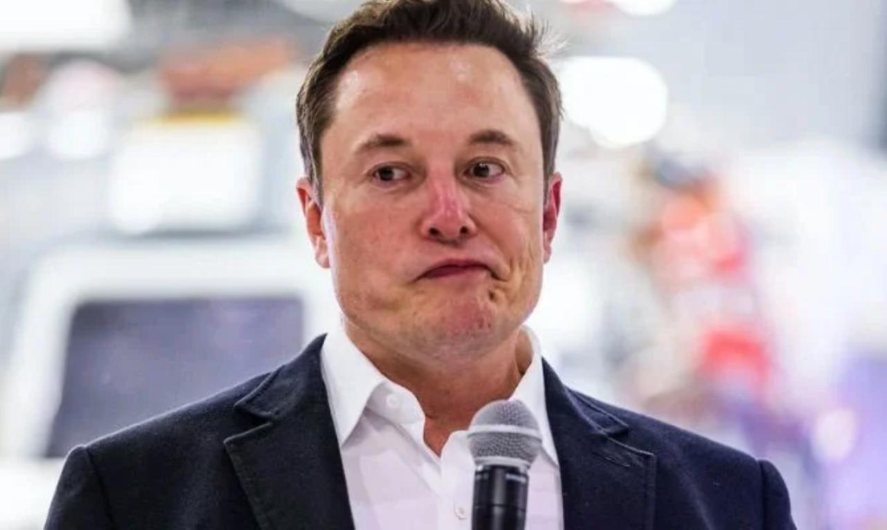 Elon Musk preoccupato - cronacalive.it