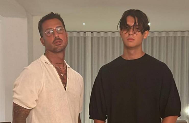 Fabrizio Corona con il figlio Carlos Maria (Fonte web)