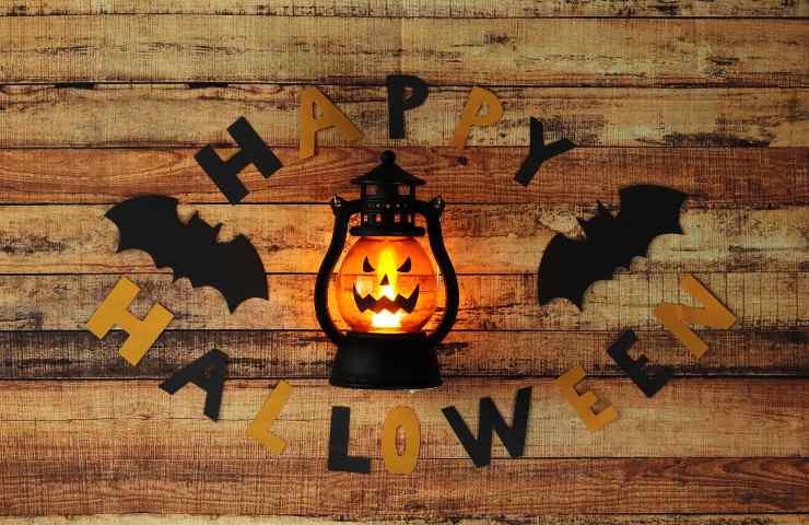 Idee per lanterne di Halloween fai da te (Fonte Depositphotos)