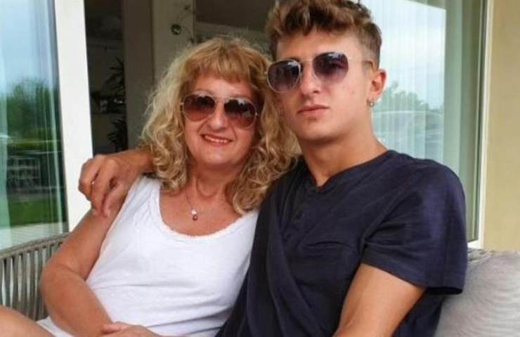 Roberta Carassai con il figlio Alessandro Venturelli (Fonte web)
