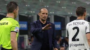 Matteo De Sciglio e Max Allegri a confronto - Foto ANSA - Cronacalive.it