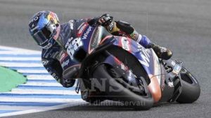 Miguel Oliveira in una gara di Moto GP - Foto ANSA - Cronacalive.it